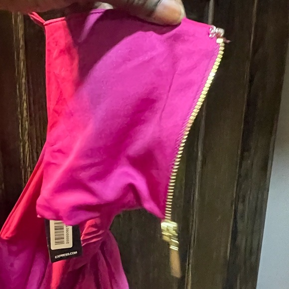 Express - Picture 2 of 9